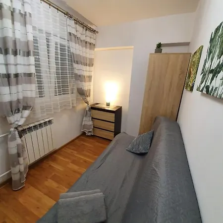 4 Solidarnosci Apartament *