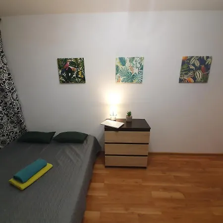 4 Solidarnosci Apartament *